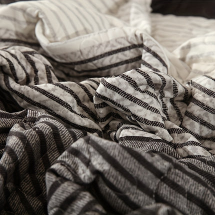 Striped Quilted Bedspread Set - Chic & Cozy Design