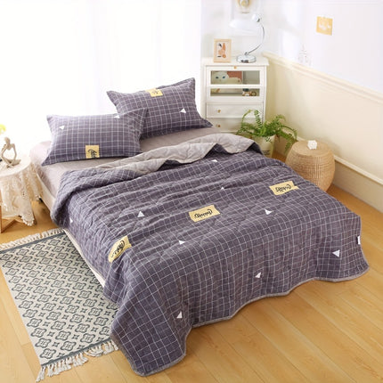 Preppy Plaid Summer Quilt - Lightweight & Breathable