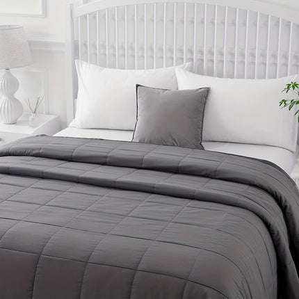 Breathable Cooling Blanket for Hot Sleepers – Soft & Lightweight