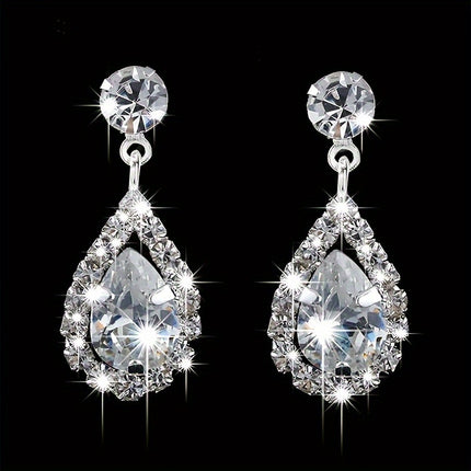 Luxurious Geometric Bridal Jewelry Set