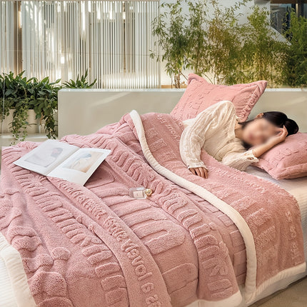 Cozy All-Season Fleece Blanket - Soft & Warm Comfort  (Pillowcase Not Included)