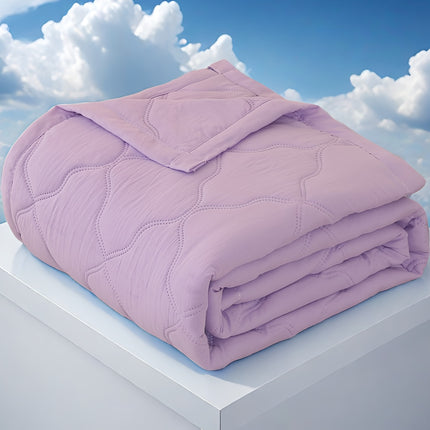 Ultra-Soft Lightweight Quilt - All-Season Comfort