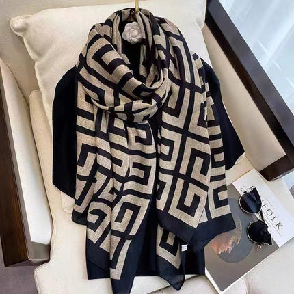 Elegant Geometric Pattern Women’s Scarf
