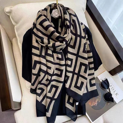 Elegant Geometric Pattern Women’s Scarf