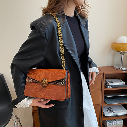 Classic Lion Button Mini Chain Bag