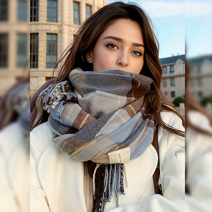 Chic Plaid Women’s Scarf