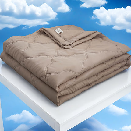 Ultra-Soft Lightweight Quilt - All-Season Comfort