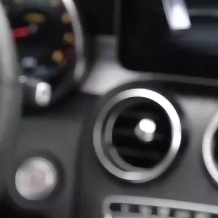 Universal 360° Car Phone Mount – Secure & Adjustable