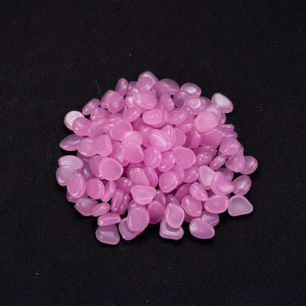 Luminous Pebbles – Glow-in-the-Dark Garden Magic