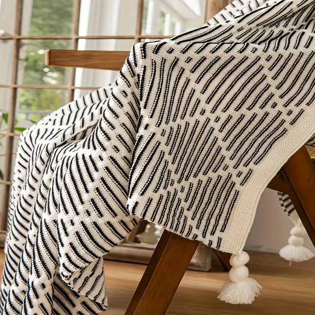 Nordic Rhombus Striped Throw Blanket - Soft & Stylish