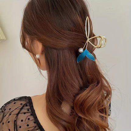 Sweet Whale Tail Hair Claw