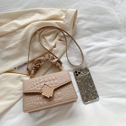 Trendy Crocodile Pattern Shoulder Bag
