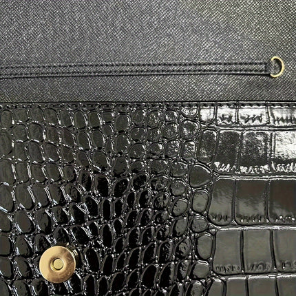 Sophisticated Crocodile Pattern Clutch