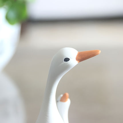 Charming Resin Duck Family Garden Statue - Outdoor Decor