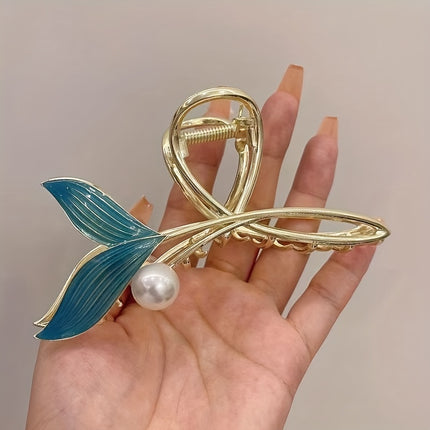 Sweet Whale Tail Hair Claw