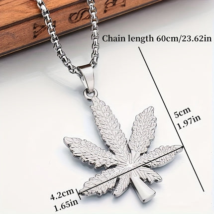 Xiha Maple Leaf Pendant Necklace