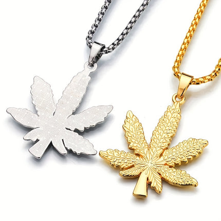 Xiha Maple Leaf Pendant Necklace