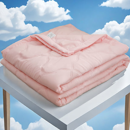 Ultra-Soft Lightweight Quilt - All-Season Comfort