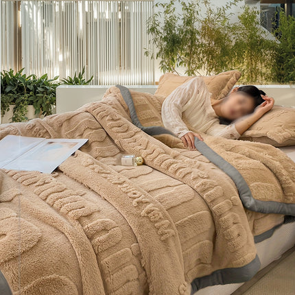 Cozy All-Season Fleece Blanket - Soft & Warm Comfort  (Pillowcase Not Included)