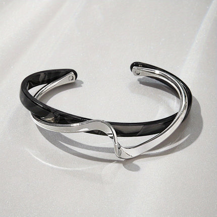 18K Golden Wave Cuff Bangle