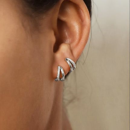 Elegant Gold C-Shaped Earrings