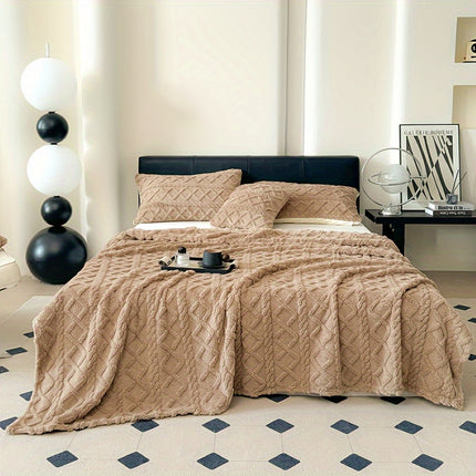 Rhombus Grid Velvet Blanket - Stylish & Cozy for All Occasions