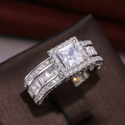 Shiny Halo Square Cut Zirconia Ring