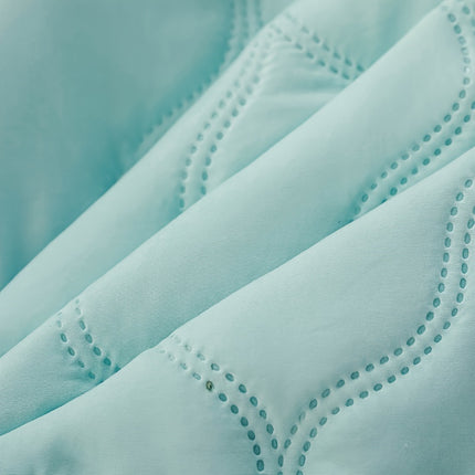 Lightweight Summer Cool Quilt - Soft & Breathable Bedding