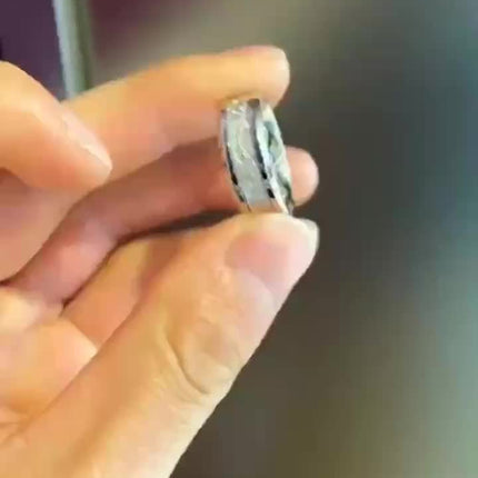 Luxurious 8mm Stainless Steel Engagement Ring