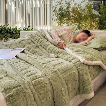 Cozy All-Season Fleece Blanket - Soft & Warm Comfort  (Pillowcase Not Included)