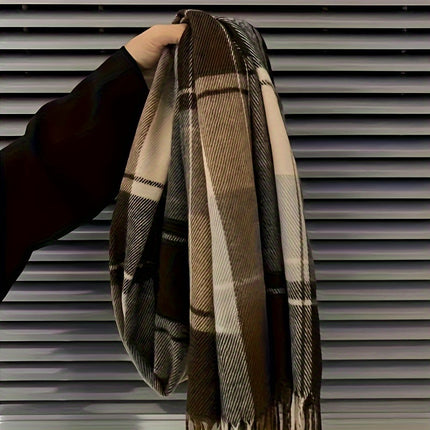 Handcrafted Plaid Men’s Knit Scarf