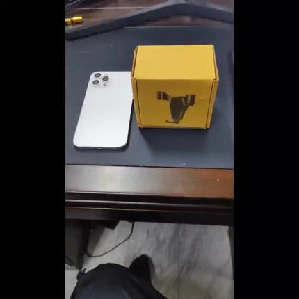 Anti-Shake Gravity Car Phone Holder for Secure Navigation
