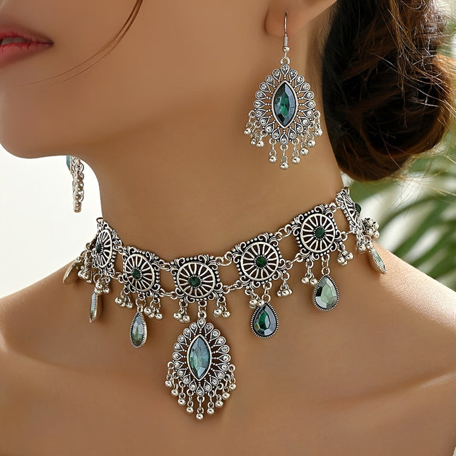 Vintage Hollow Pendant Jewelry Set
