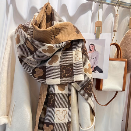 Elegant Double-Sided Heart Check Scarf