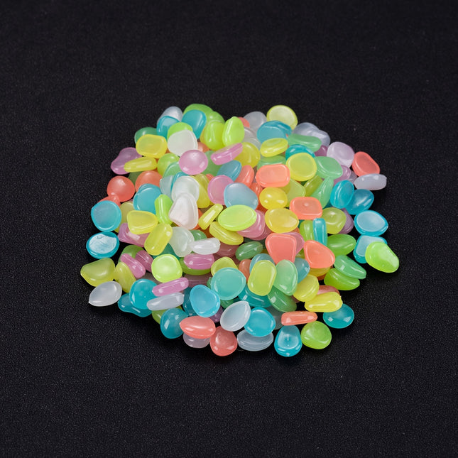 Luminous Pebbles – Glow-in-the-Dark Garden Magic