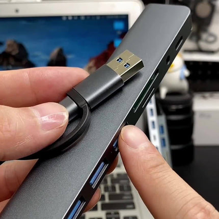 8-in-1 USB C Hub Splitter