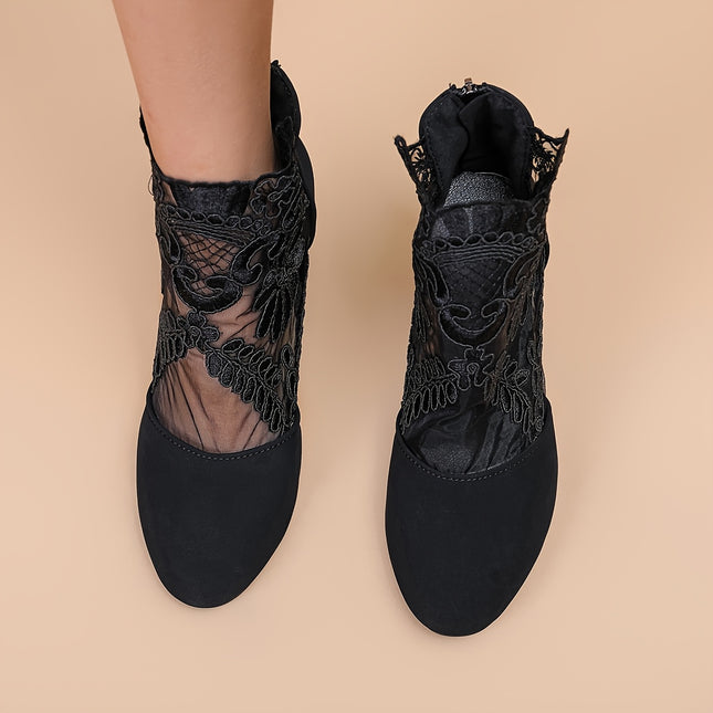 Elegant Floral Lace Chunky Heel Boots