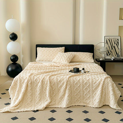 Rhombus Grid Velvet Blanket - Stylish & Cozy for All Occasions