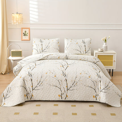 Elegant Plum Blossom Quilt Set – Soft & Breathable Comfort