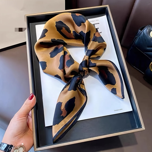 Luxurious Leopard Print Square Scarf
