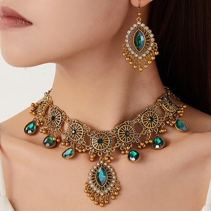 Vintage Hollow Pendant Jewelry Set