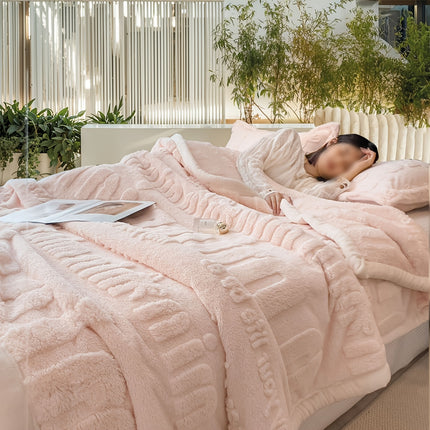 Cozy All-Season Fleece Blanket - Soft & Warm Comfort  (Pillowcase Not Included)