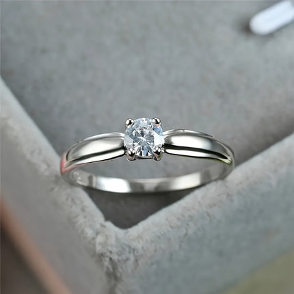 Classic 4-Prong Zirconia Ring