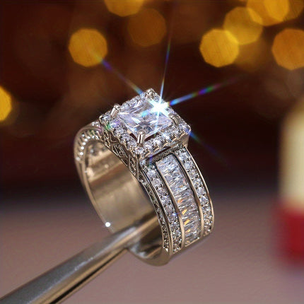 Shiny Halo Square Cut Zirconia Ring