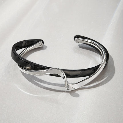 18K Golden Wave Cuff Bangle