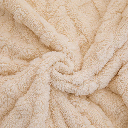 Rhombus Grid Velvet Blanket - Stylish & Cozy for All Occasions