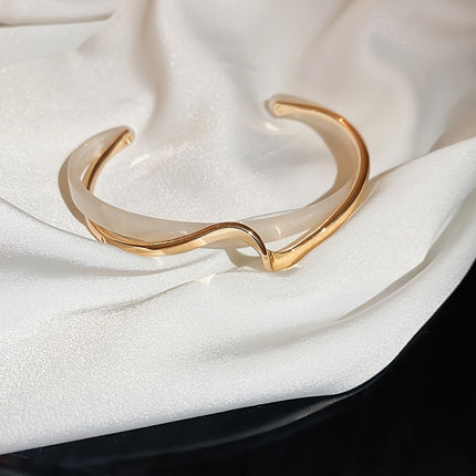 18K Golden Wave Cuff Bangle