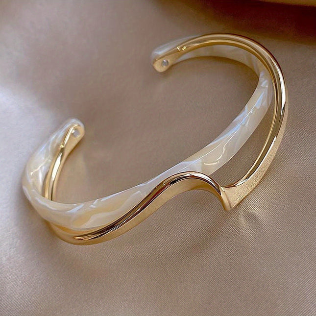 18K Golden Wave Cuff Bangle